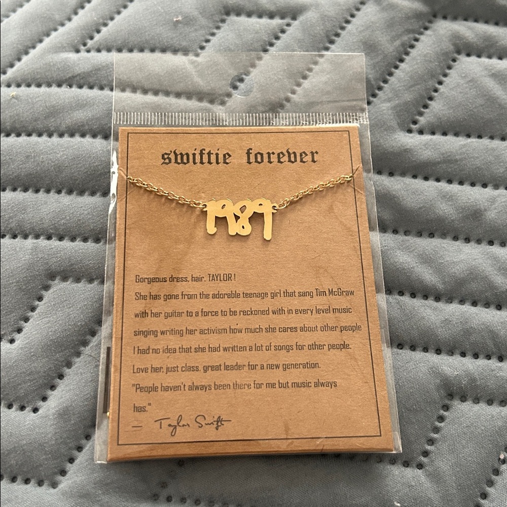 "1989" Necklace Taylor swift gold color charm and chain